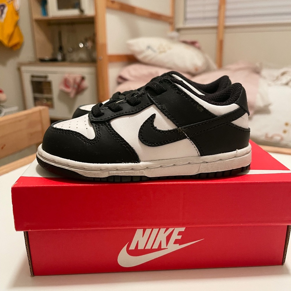 Toddler Panda Nike Dunk Low 🐼 size 8